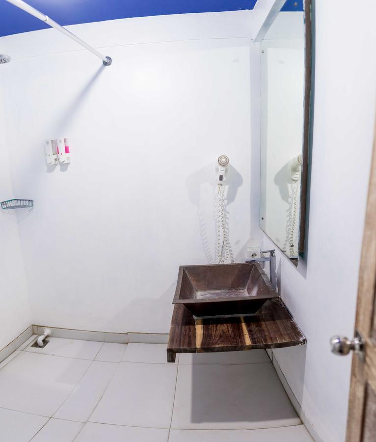 Nau Here Hostel Kuta Lombok Dış mekan fotoğraf