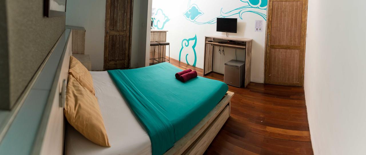Nau Here Hostel Kuta Lombok Dış mekan fotoğraf