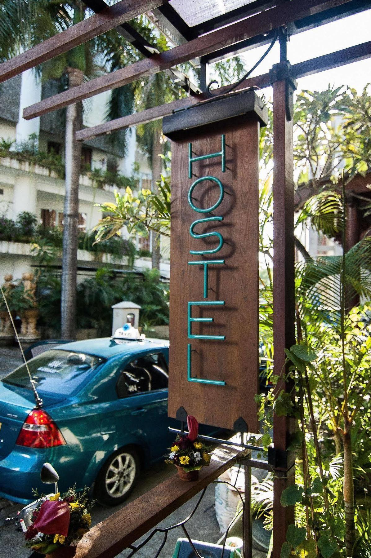 Nau Here Hostel Kuta Lombok Dış mekan fotoğraf